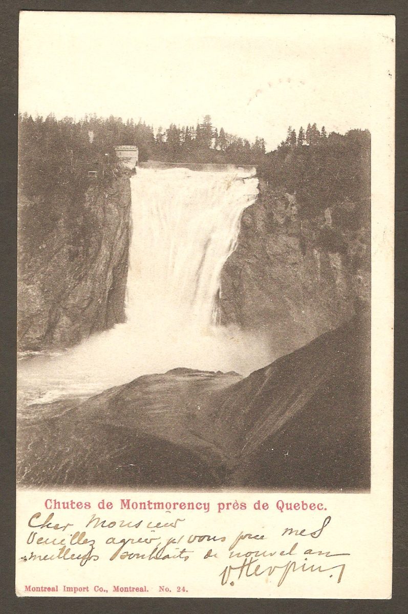Troisième variété de la même carte postale à dos non-divisé produite par la Montreal Import Co. Elle a vraisemblablement été postée de « Shawenegan Falls » en 1903, à destination de la Belgique.