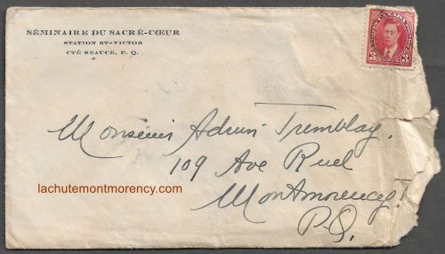 Lettre postée le 11 septembre 1942 de Saint-Victor Station, en Beauce, à destination de M. Adrien Tremblay, habitant sur l'avenue Ruel, à Montmorency Village. Beau cachet postal circulaire de réception, à l'endos de la lettre.